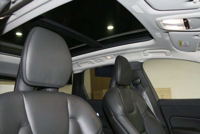 2023 Volvo XC60 Plus B5 MY23 AWD Onyx Black