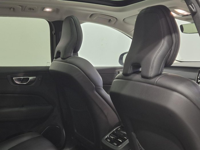 2023 Volvo XC60 Plus B5 MY23 AWD Onyx Black