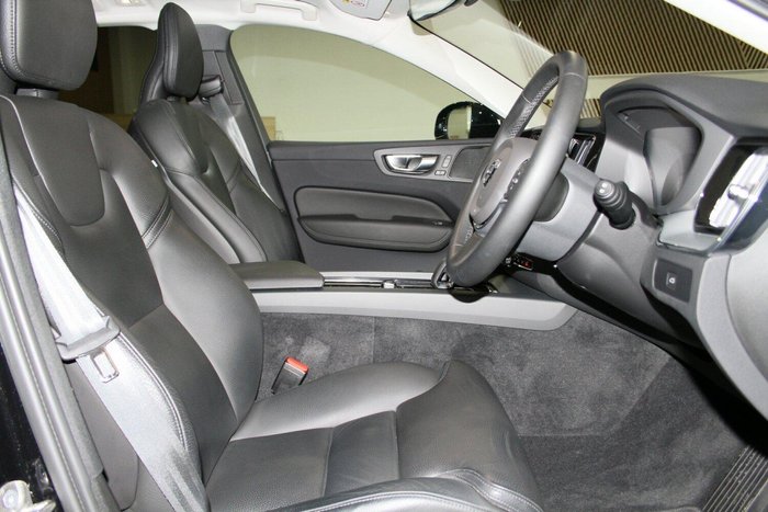 2023 Volvo XC60 Plus B5 MY23 AWD Onyx Black