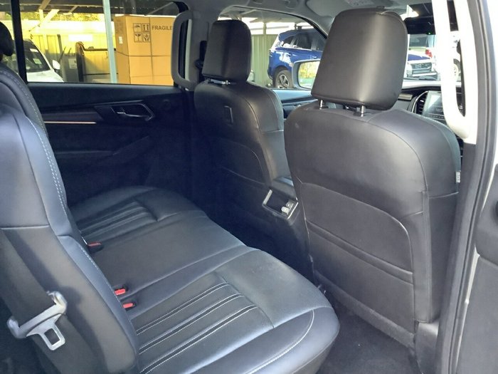 2022 Isuzu MU-X LS-T
