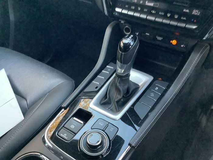 2022 Isuzu MU-X LS-T