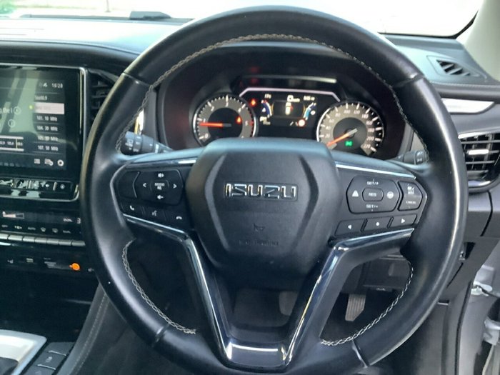 2022 Isuzu MU-X LS-T