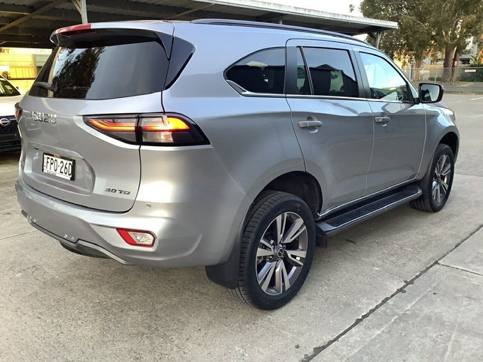 2022 Isuzu MU-X LS-T