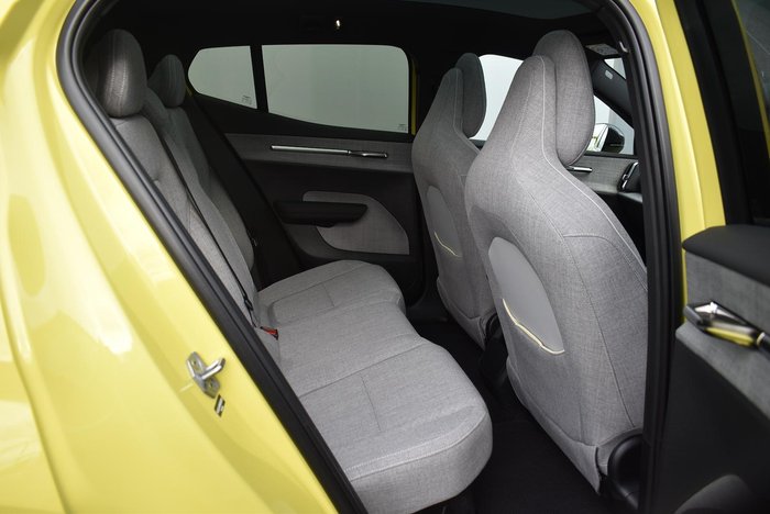 2023 Volvo EX30 Single Motor Extended Range Ultra MY24 Moss Yellow