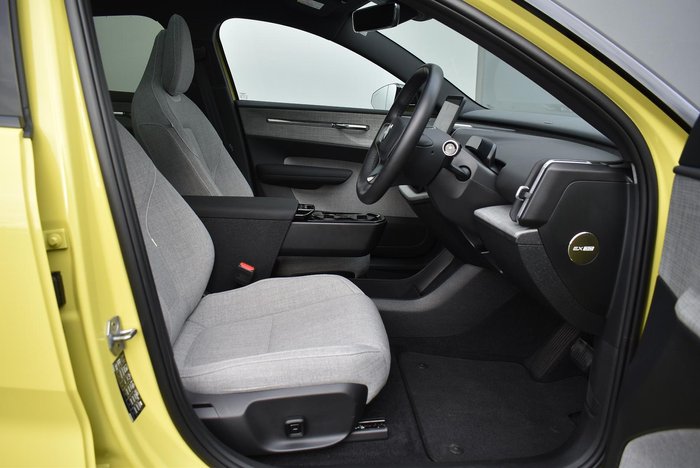 2023 Volvo EX30 Single Motor Extended Range Ultra