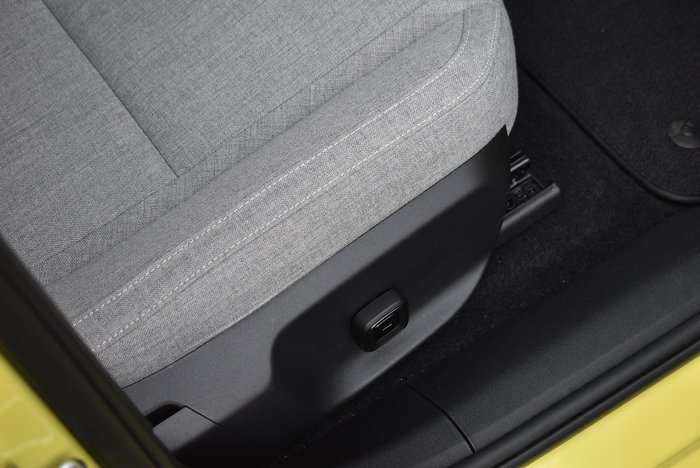 2023 Volvo EX30 Single Motor Extended Range Ultra MY24 Moss Yellow