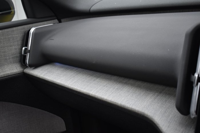 2023 Volvo EX30 Single Motor Extended Range Ultra MY24 Moss Yellow