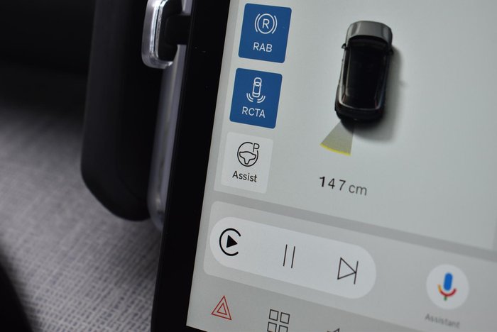 2023 Volvo EX30 Single Motor Extended Range Ultra MY24 Moss Yellow