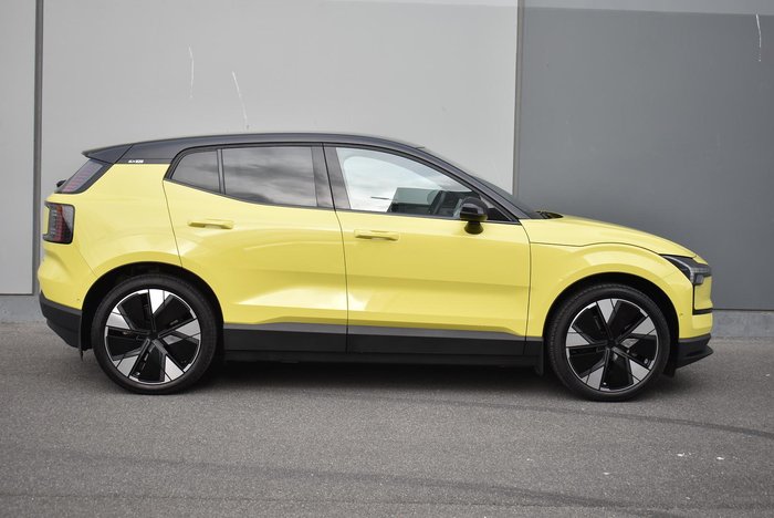 2023 Volvo EX30 Single Motor Extended Range Ultra MY24 Moss Yellow