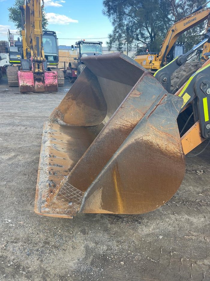 2021 CASE 721G