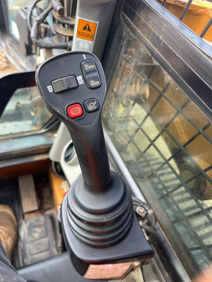 2022 CASE Tr310b