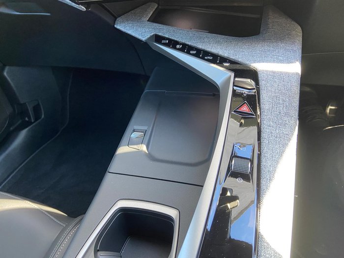 2024 Peugeot 3008 Allure Hybrid P64 MY25 Okenite White