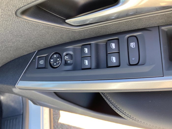 2024 Peugeot 3008 Allure Hybrid P64 MY25 Okenite White