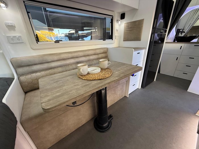 2025 Urban Caravans Skt