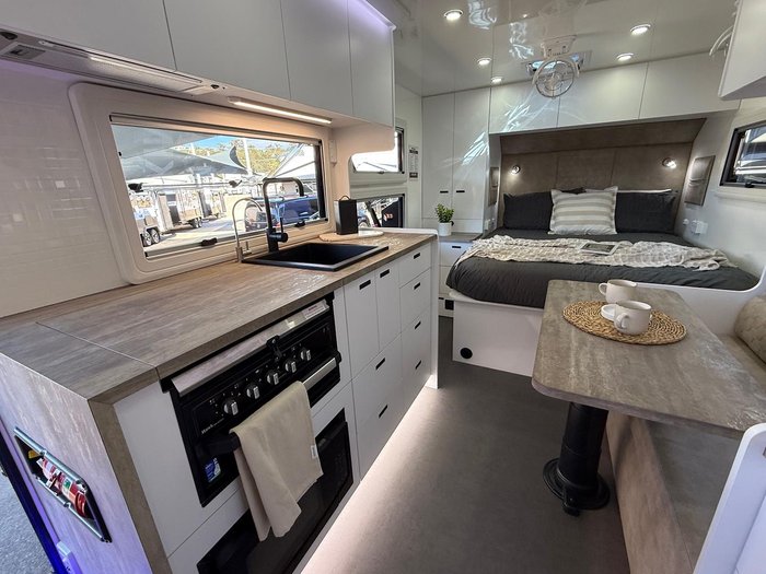 2025 Urban Caravans Skt