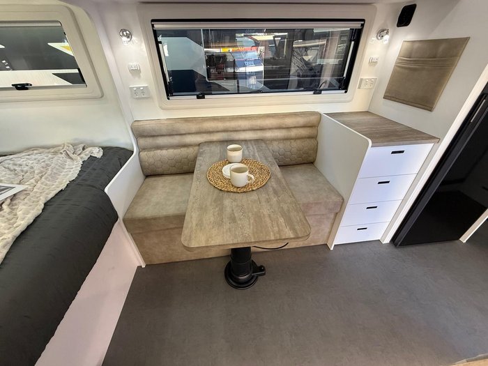 2025 Urban Caravans Skt