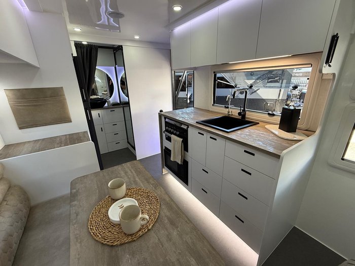 2025 Urban Caravans Skt