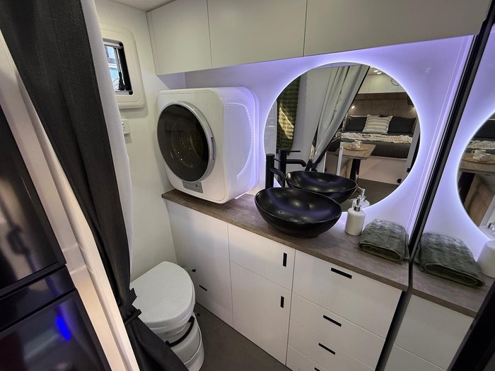 2025 Urban Caravans Skt