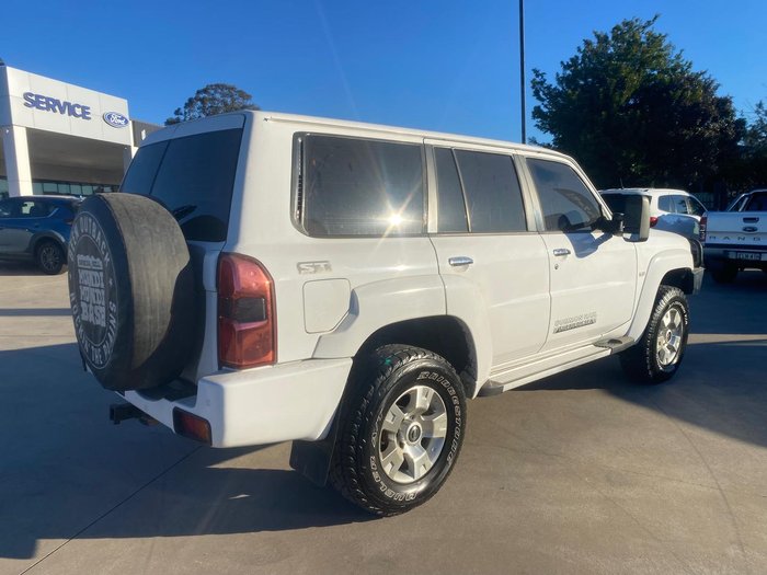 2013 Nissan Patrol ST