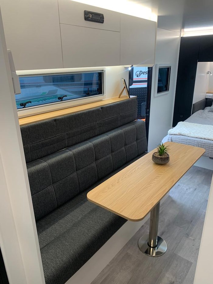 2025 Traveller Cruise 17'