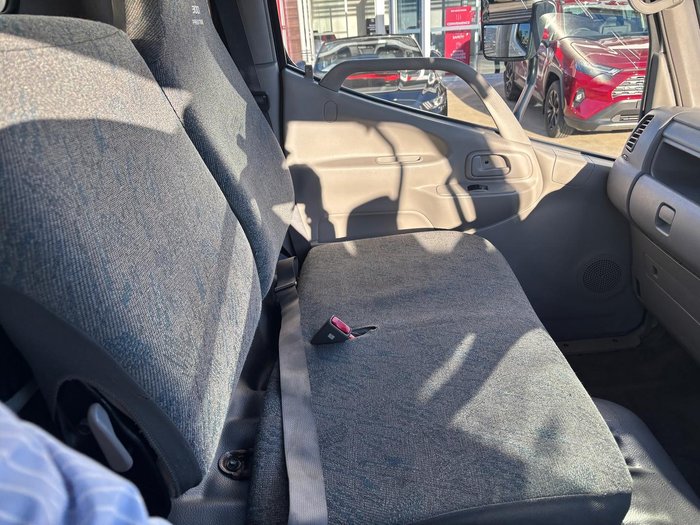 2010 Hino 300 Series 616 Short