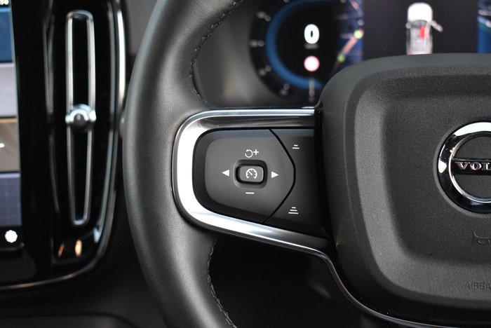 2023 Volvo XC40 Plus B4 MY23 Fusion Red