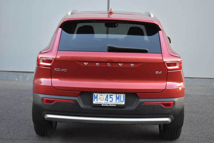 2023 Volvo XC40 Plus B4 MY23 Fusion Red