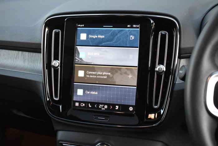 2023 Volvo XC40 Plus B4 MY23 Fusion Red