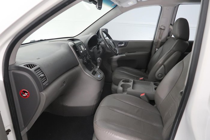 2011 Kia Grand Carnival SLi VQ MY12 Clear White