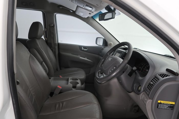 2011 Kia Grand Carnival SLi VQ MY12 Clear White