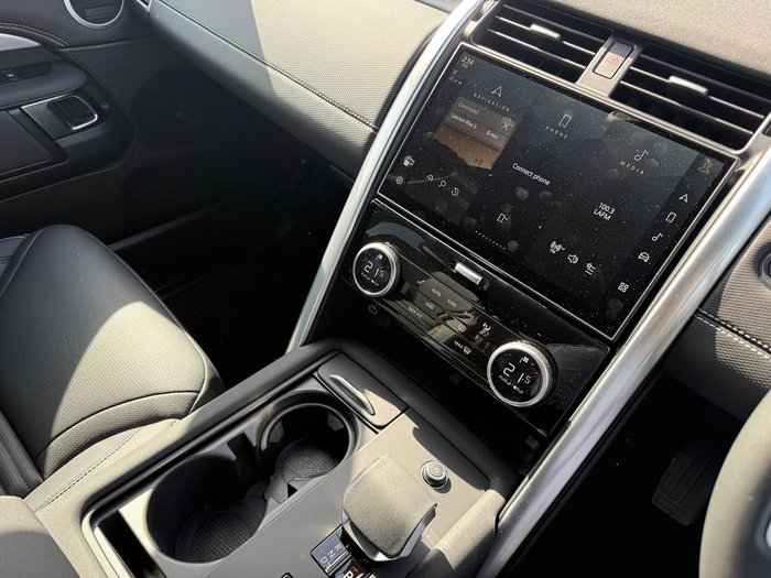 2025 Land Rover Discovery D350 Dynamic SE Series 5 MY25 4X4 Fuji White