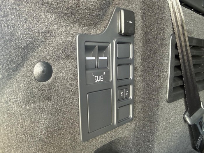 2025 Land Rover Discovery D350 Dynamic SE Series 5 MY25 4X4 Fuji White