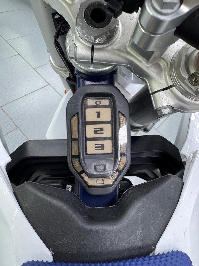 2020 Husqvarna EE 5 EE White