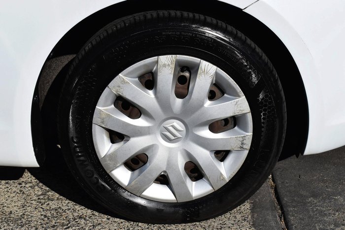 2013 Suzuki Swift GA FZ Snow White Pearl