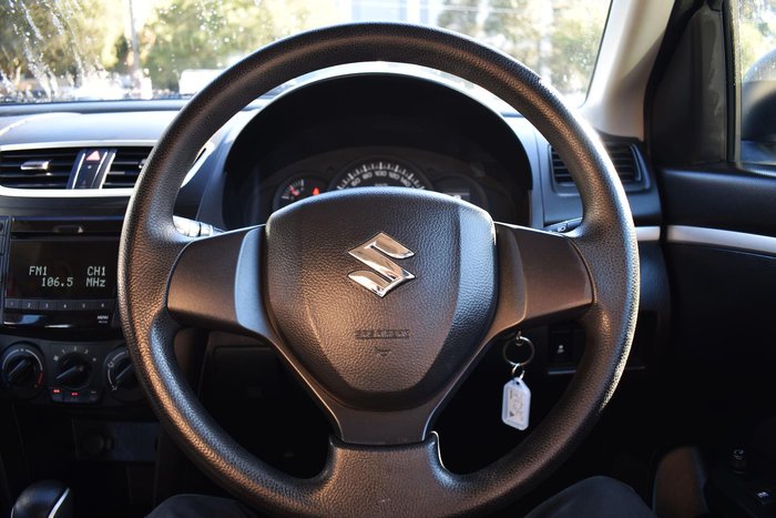 2013 Suzuki Swift GA FZ Snow White Pearl