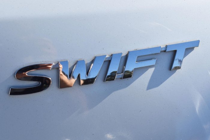 2013 Suzuki Swift GA FZ Snow White Pearl