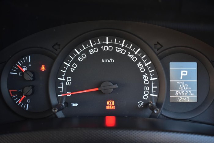 2013 Suzuki Swift GA FZ Snow White Pearl