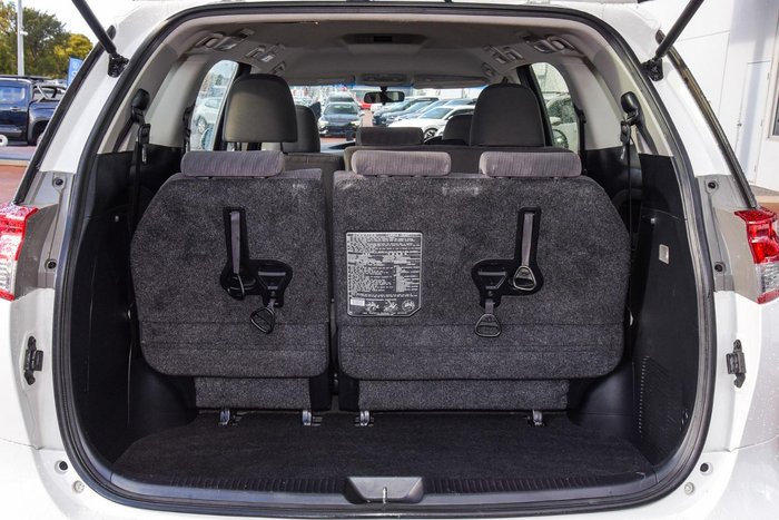 2014 Toyota Tarago GLi ACR50R MY13 White