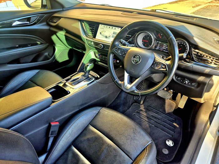 2018 Holden Calais