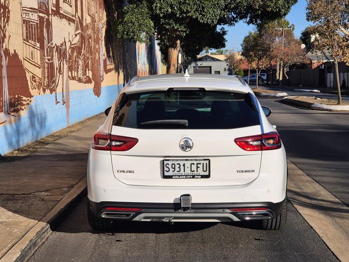 2018 Holden Calais