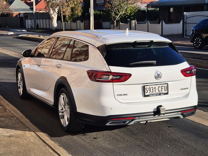 2018 Holden Calais