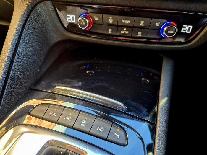 2018 Holden Calais