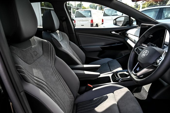 2025 Volkswagen ID.4 Pro
