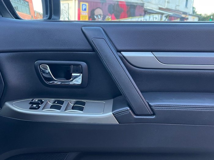 2021 Mitsubishi Pajero GLX Final Edition
