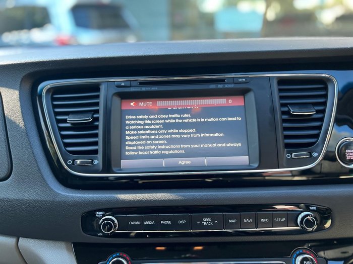 2016 Kia Carnival SLi