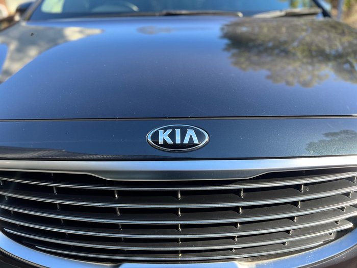 2016 Kia Carnival SLi