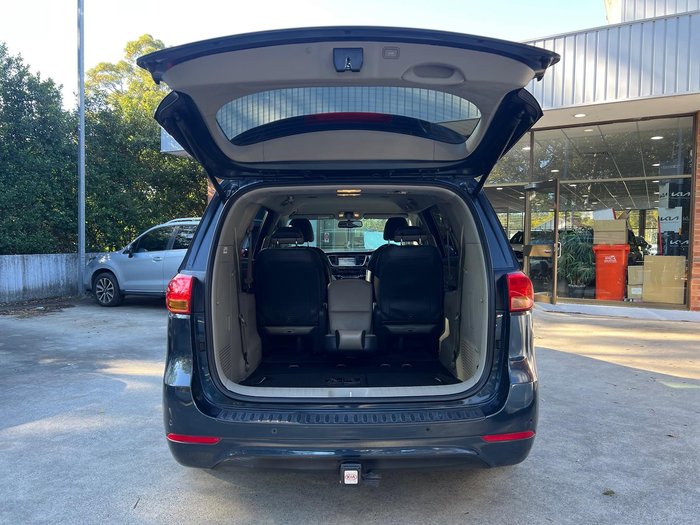 2016 Kia Carnival SLi