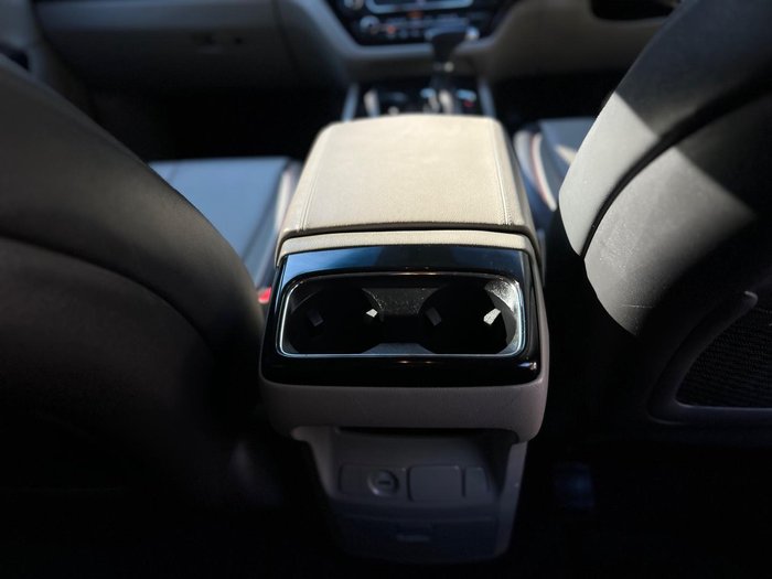 2016 Kia Carnival SLi