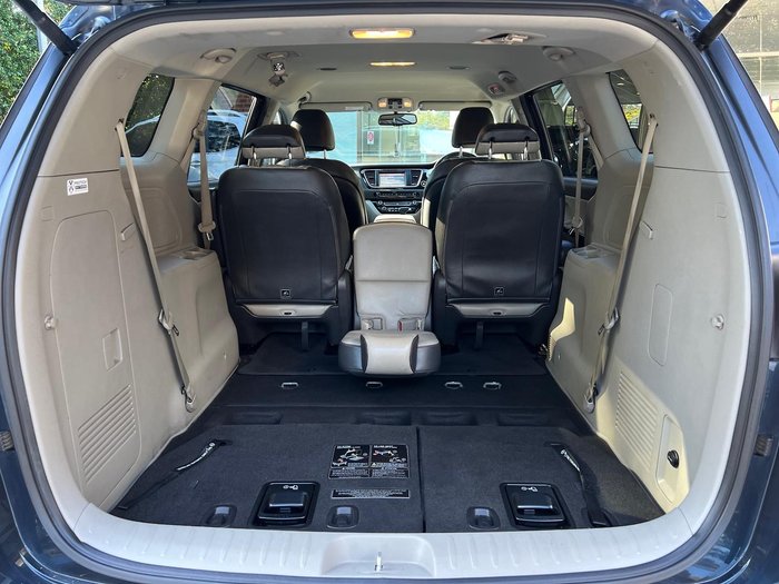 2016 Kia Carnival SLi