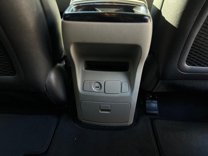 2016 Kia Carnival SLi